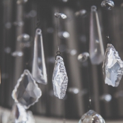 透明环氧树脂可用于铸造装饰和珠宝